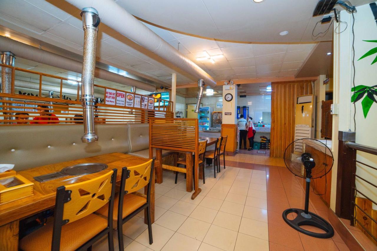 Reddoorz @ Fields Avenue Angeles City Exterior foto